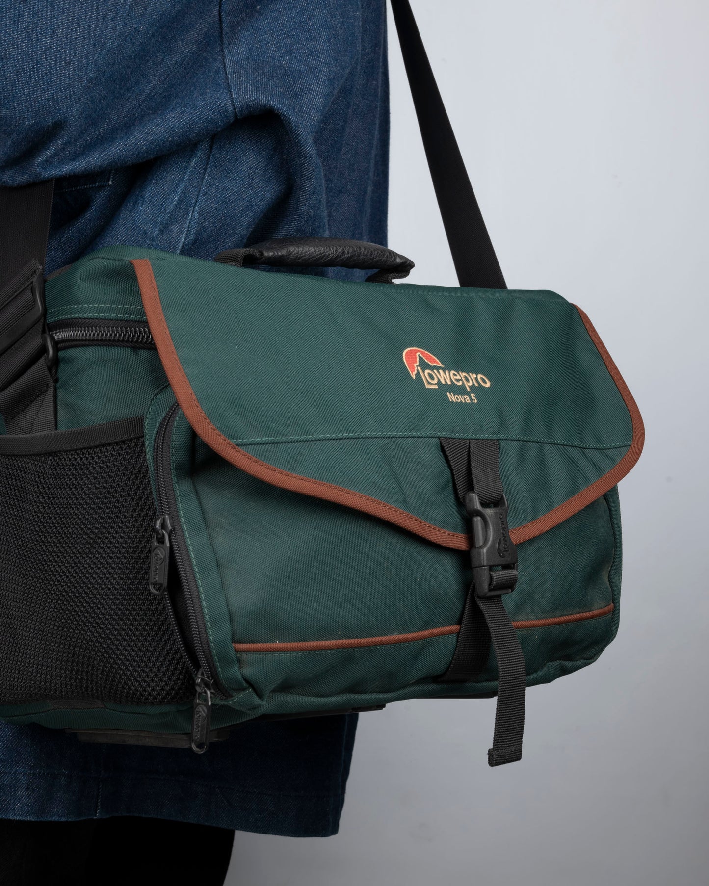 Grand sac pour appareil photo Lowepro Nova 5
