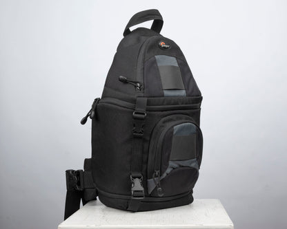 Caméra arrière Lowepro SlingShot 100 AW
