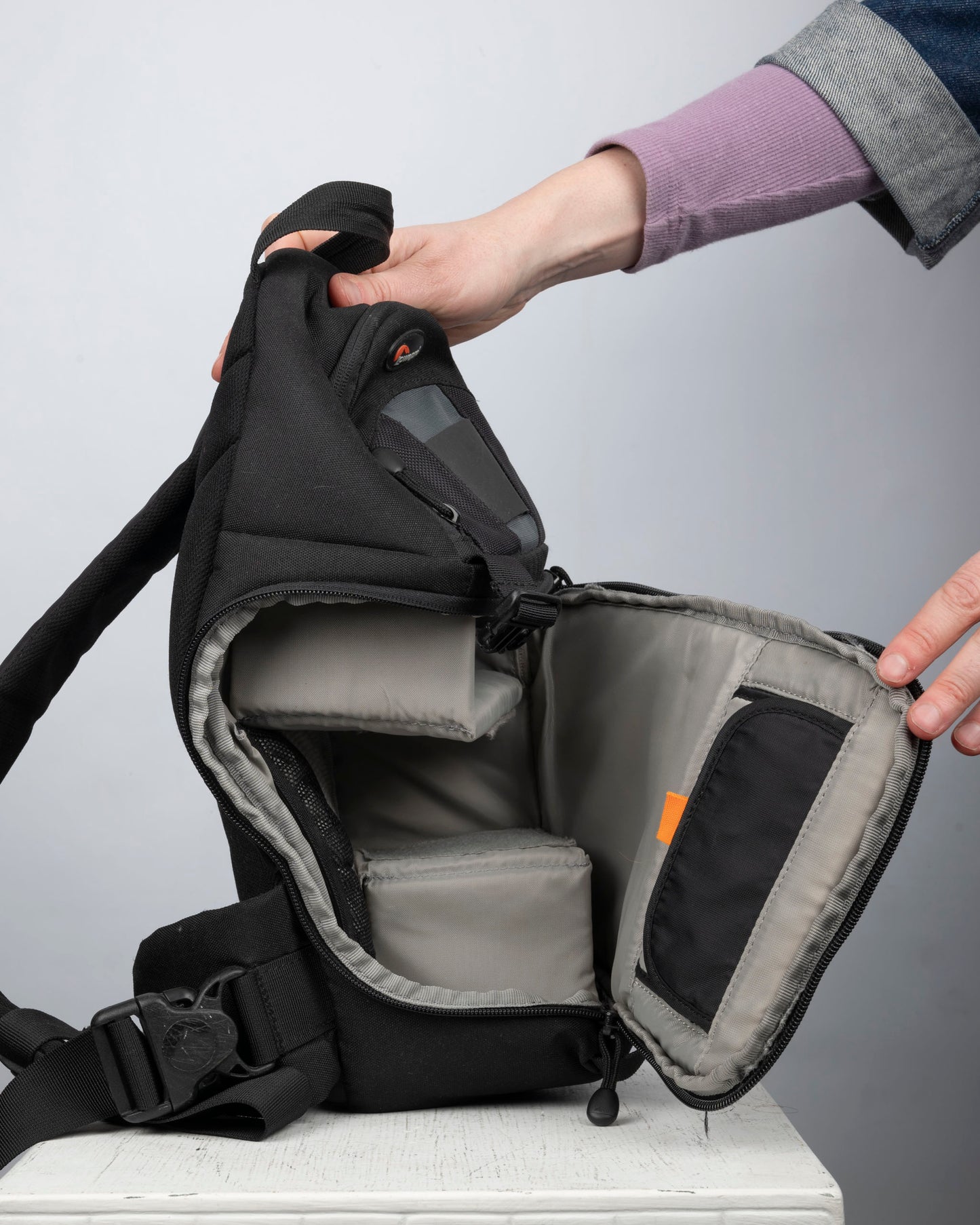 Caméra arrière Lowepro SlingShot 100 AW