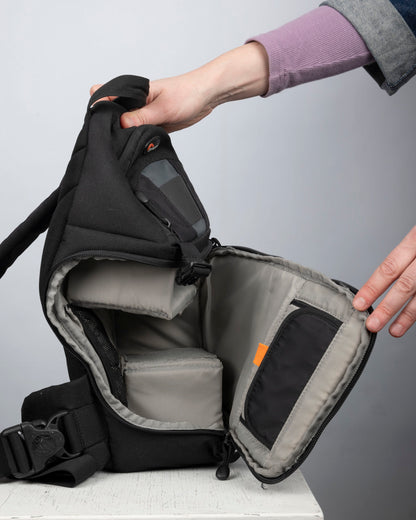Caméra arrière Lowepro SlingShot 100 AW