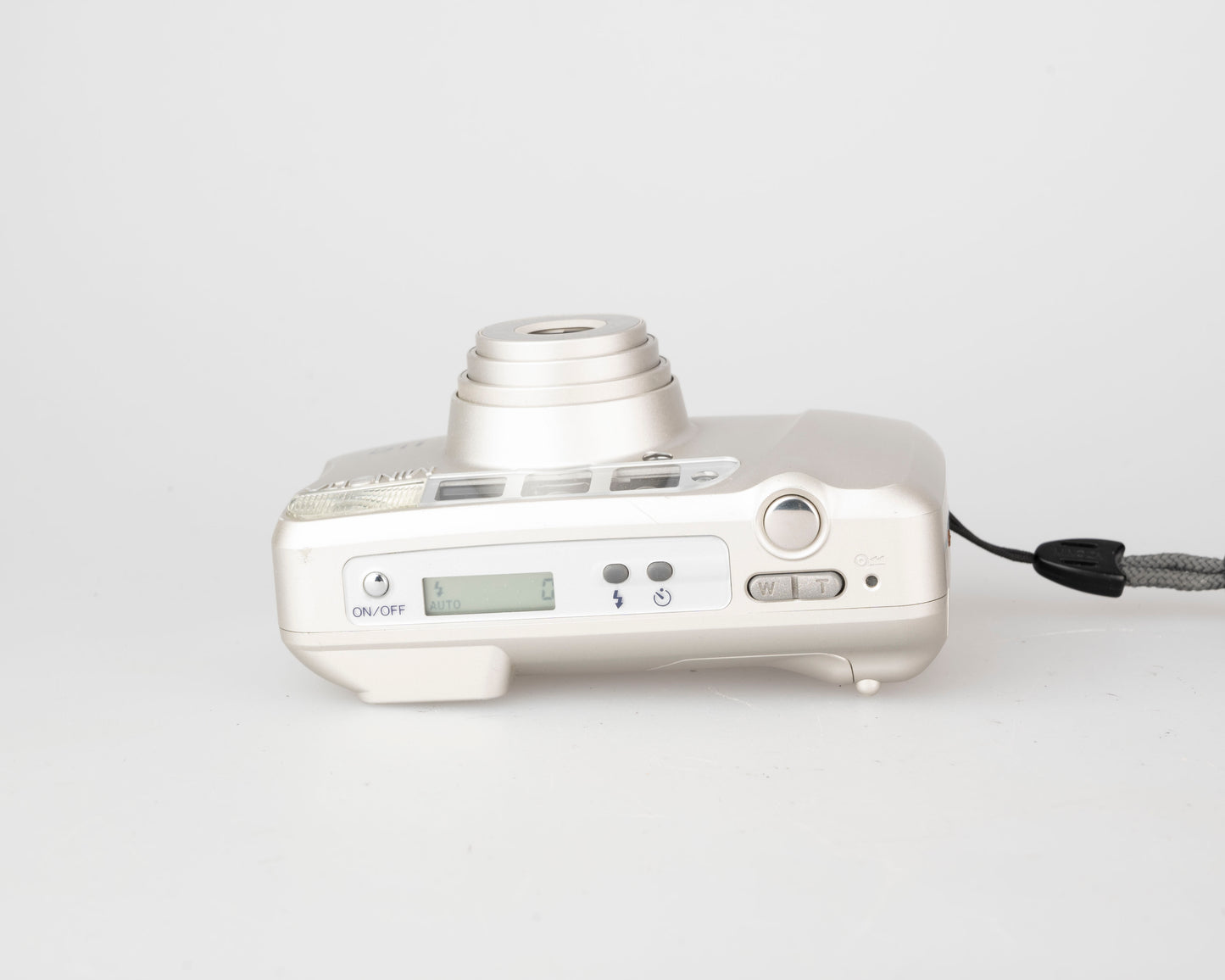 Minolta 110 Zoom ultra compact 35mm camera w/ case (serial 34332652)