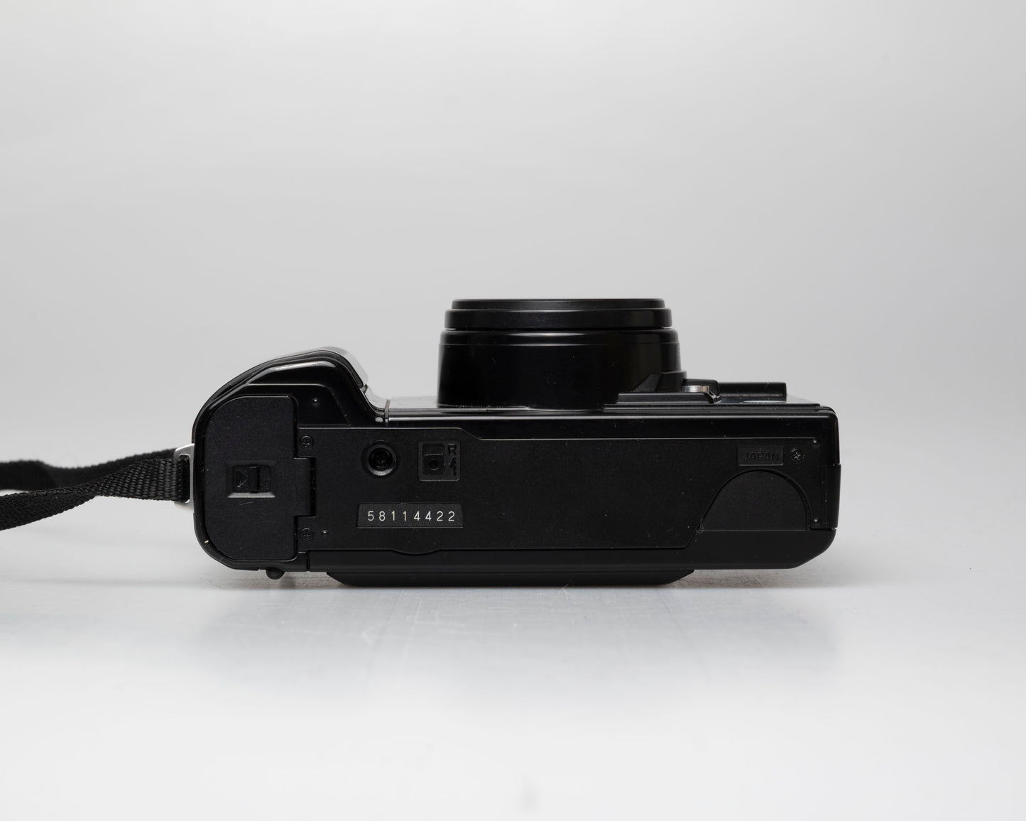 Appareil photo argentique à mise au point automatique Minolta AF Tele à double objectif 35mm avec boîte (numéro de série 58114422)