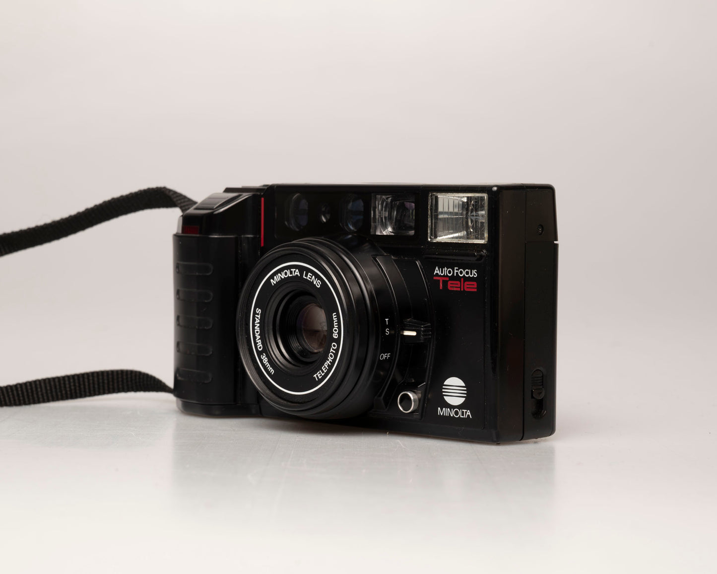 Appareil photo argentique à mise au point automatique Minolta AF Tele à double objectif 35mm avec boîte (numéro de série 58114422)