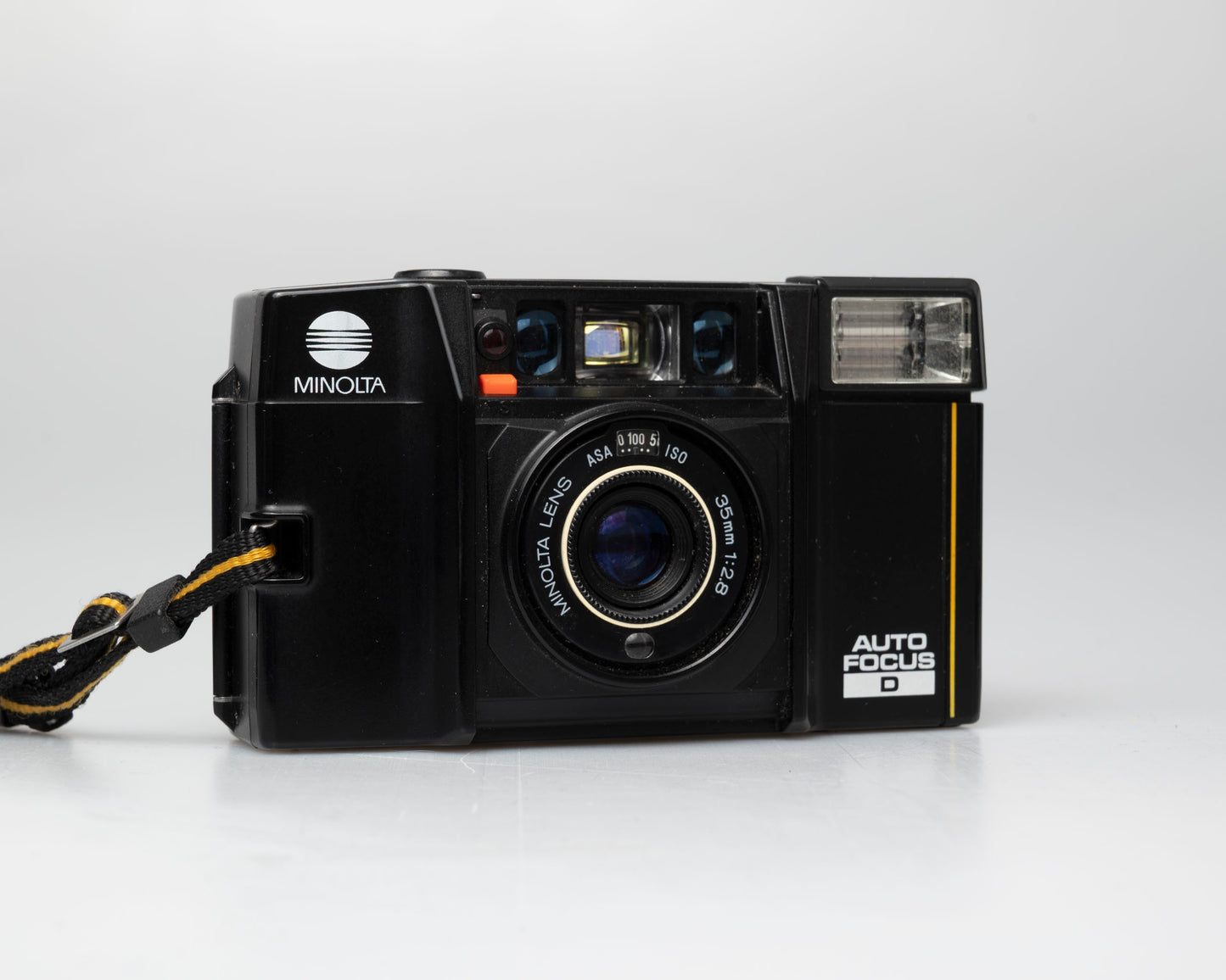 Minolta AF-S Auto Focus D 35mm camera w/ case (serial 5040389)