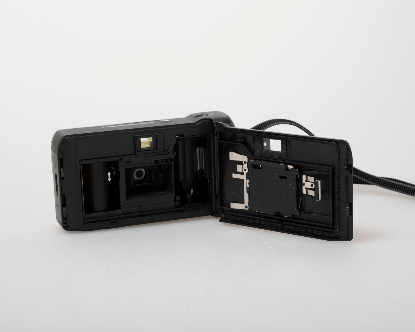 Appareil photo 35 mm autofocus Minolta Freedom 202 avec étui (série 42117565)
