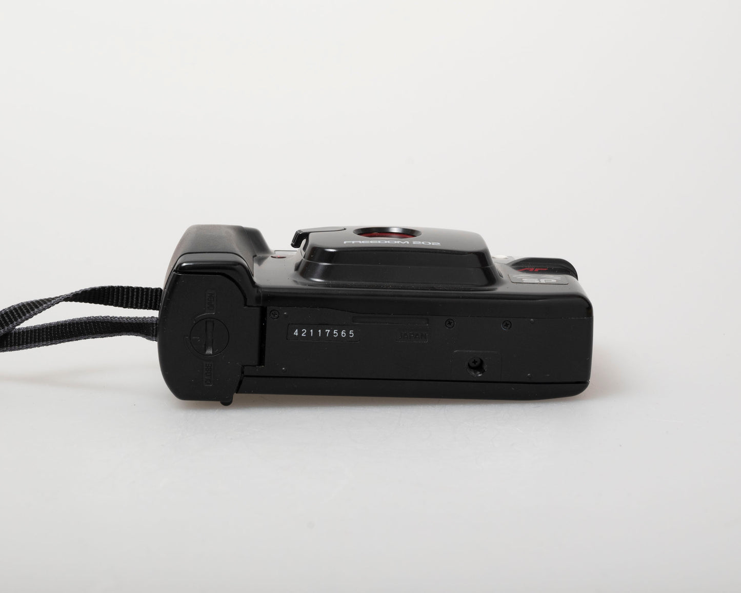 Appareil photo 35 mm autofocus Minolta Freedom 202 avec étui (série 42117565)