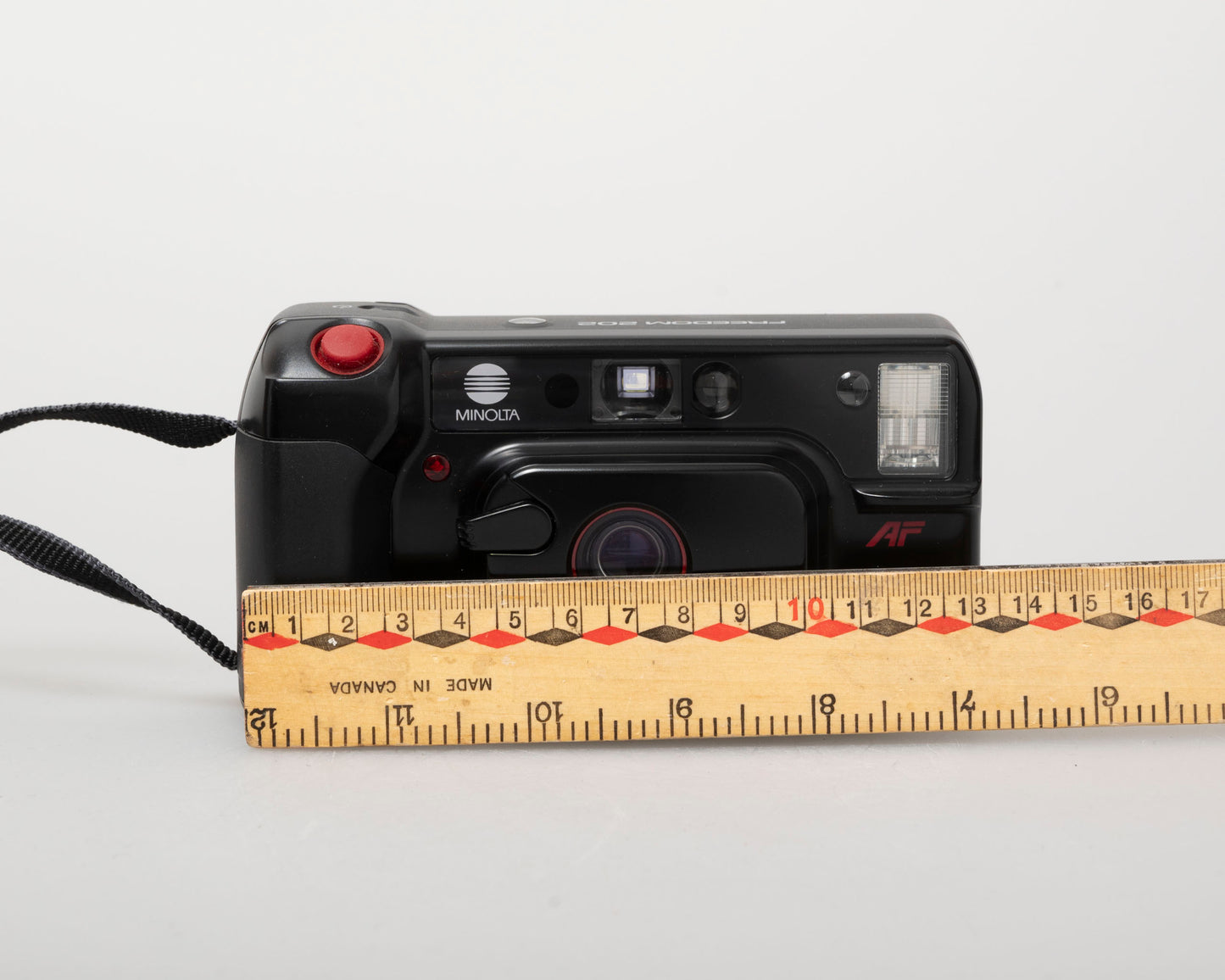 Appareil photo 35 mm autofocus Minolta Freedom 202 avec étui (série 42117565)