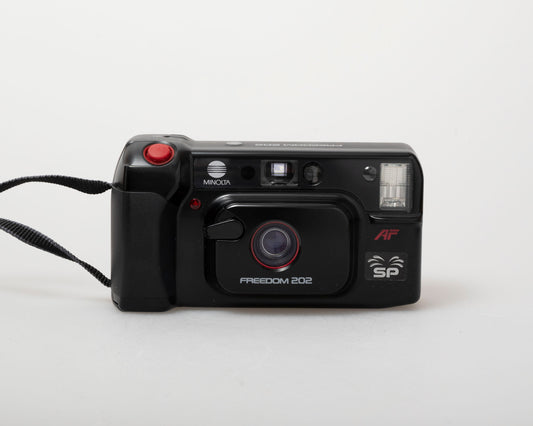 Minolta Freedom 202 autofocus 35mm camera w/ case (serial 42117565)