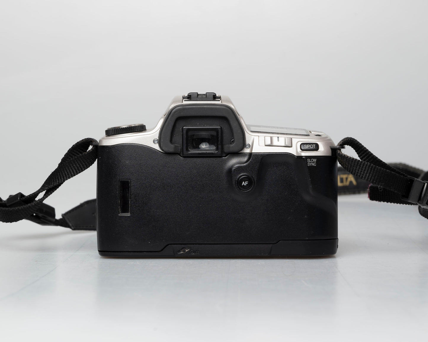 Minolta Maxxum HTsi Plus 35mm film SLR w/ 28-80mm lens (serial 93203660)