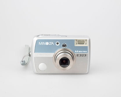 Appareil photo numérique Minolta Dimage E323 avec capteur CCD 3,2 MP (utilise des piles AA et des cartes mémoire SD)