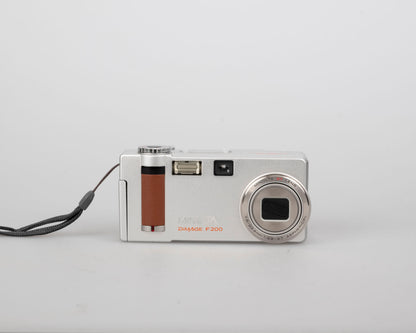 Minolta DiMage F200 4 MP CCD sensor digicam w/ 256MB SD + original box + manuals (uses AA batteries)