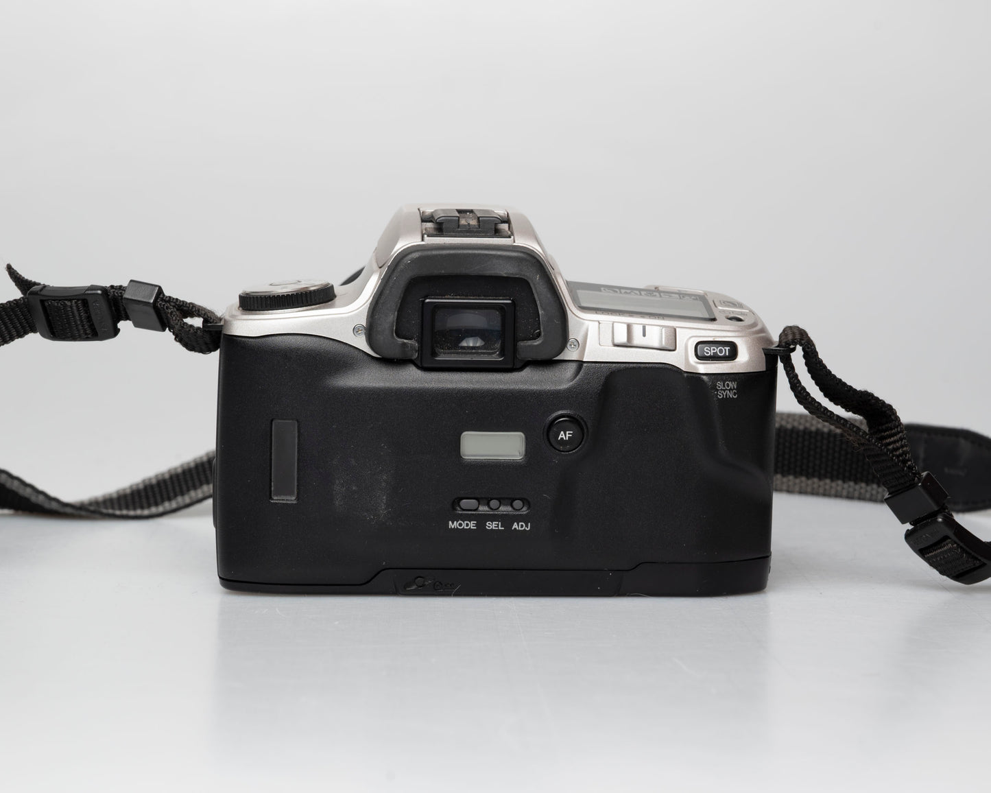 Minolta Dynax 505si reflex 35mm à film avec objectif 28-80mm (série 95905417)