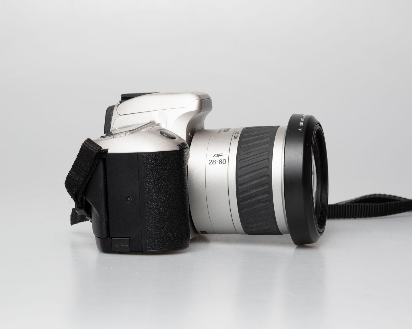 Minolta Dynax 505si reflex 35mm à film avec objectif 28-80mm (série 95905417)
