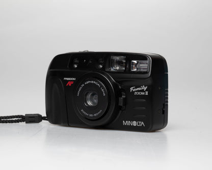 Appareil photo Minolta Family Zoom II 35mm avec étui (numéro de série 41974429)