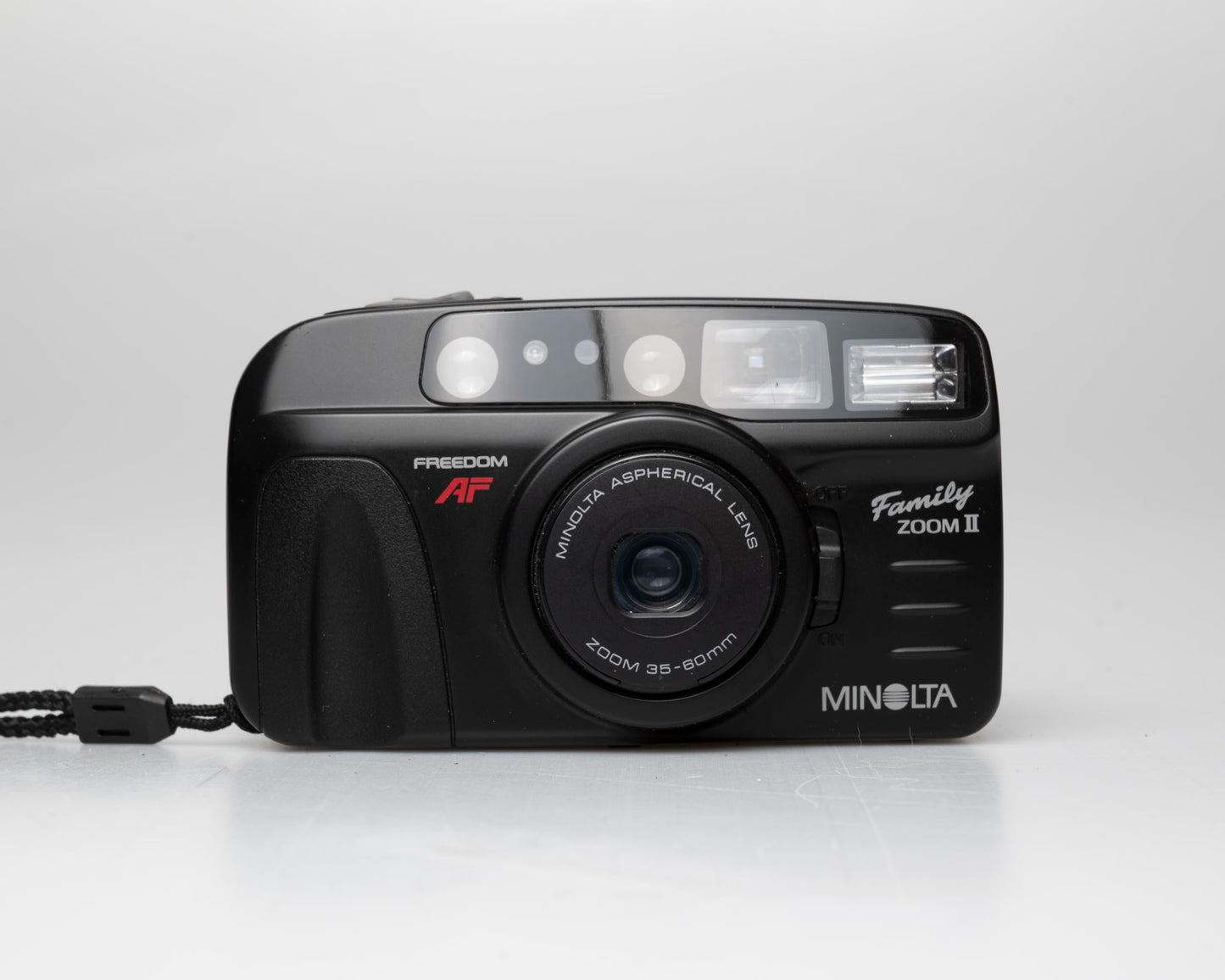 Appareil photo Minolta Family Zoom II 35mm avec étui (numéro de série 41974429)