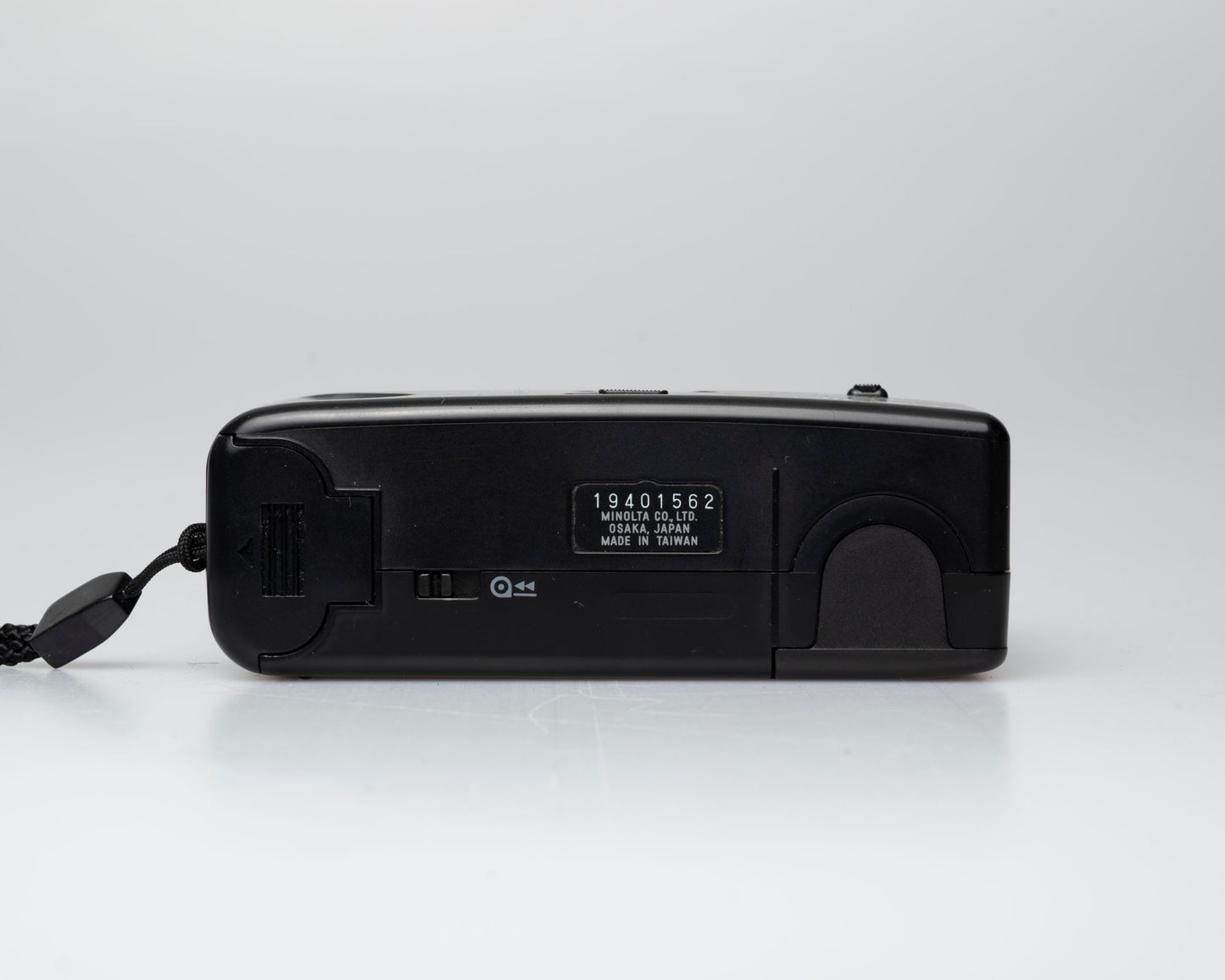 Minolta Freedom 35AF 35mm point-and-shoot camera w/ box, case, and manual (serial 19401562)
