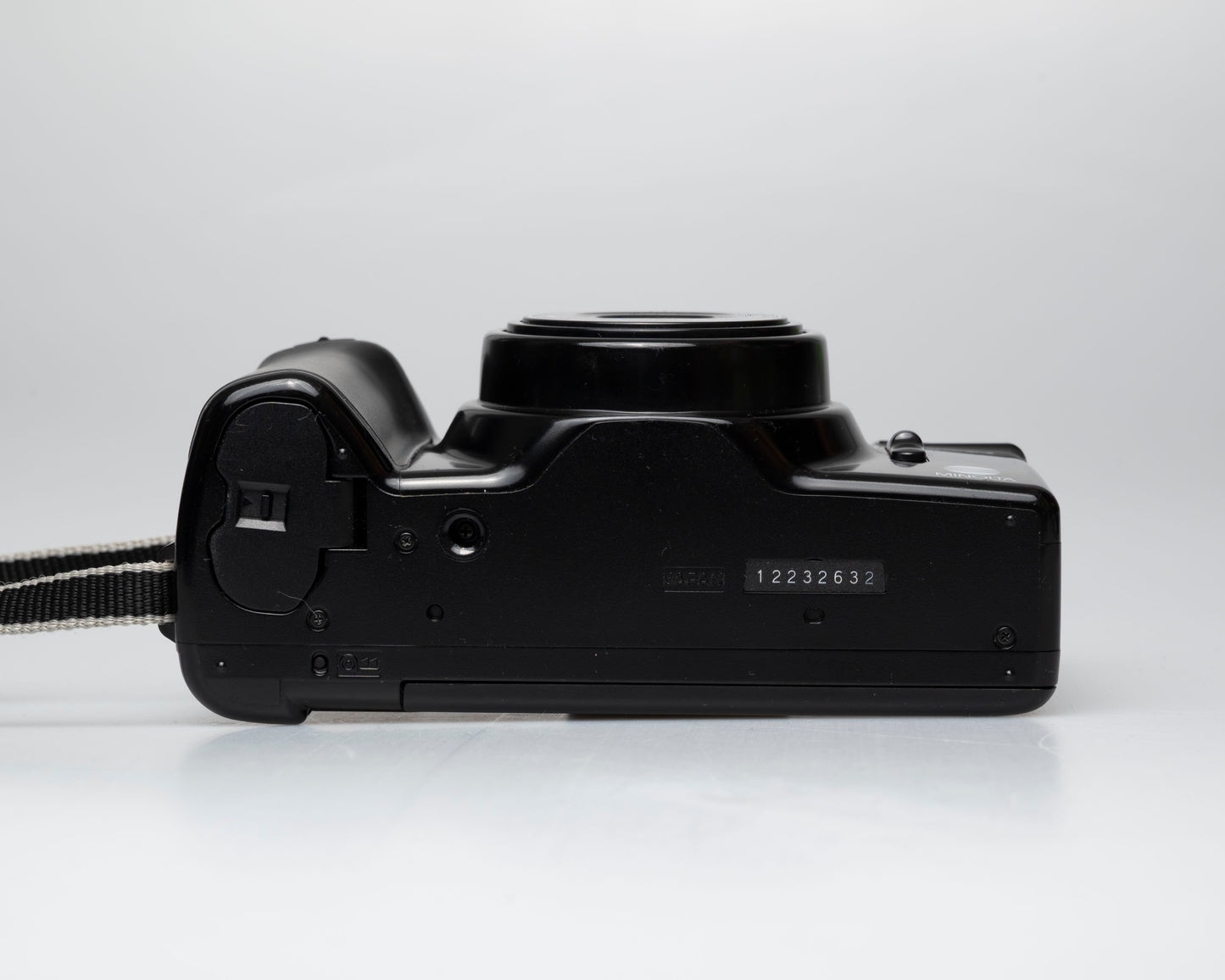 Minolta Freedom Zoom 90 35mm film camera (serial 12232632)