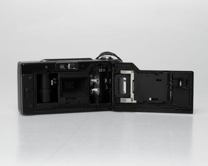 Minolta Freedom II Auto-focus 35mm camera w/ case (serial 3417595)