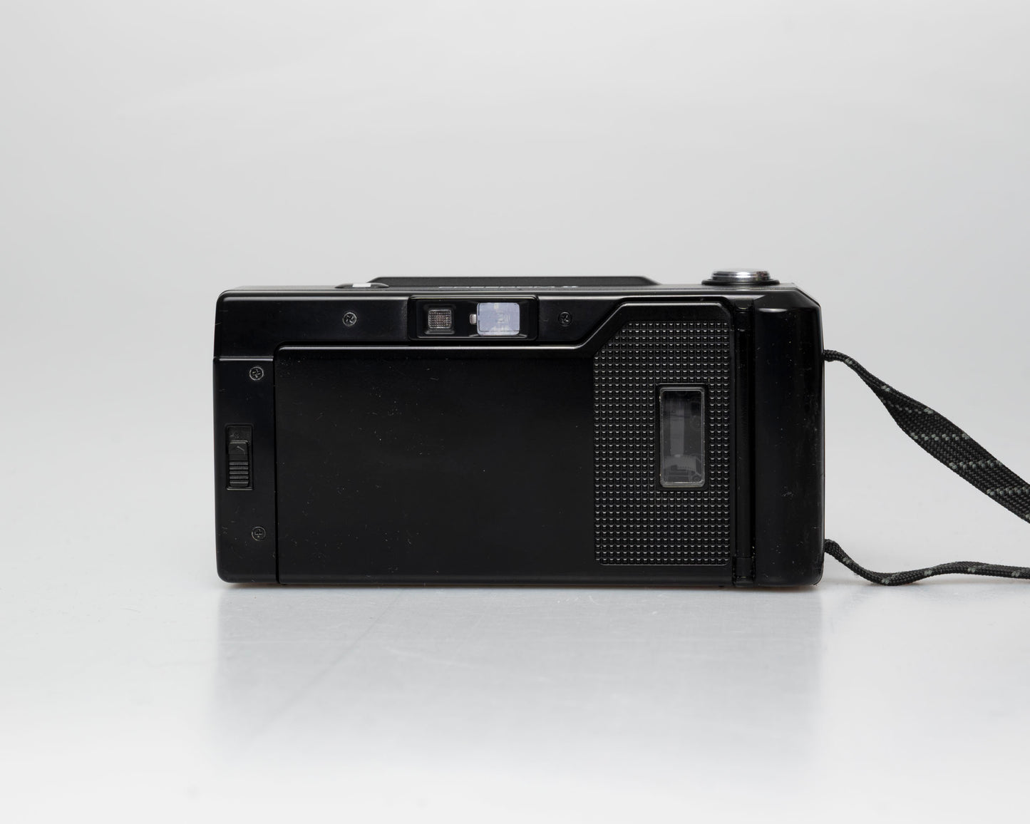 Minolta Freedom II Auto-focus 35mm camera w/ case (serial 3417595)