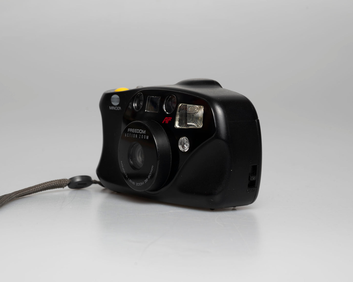 Minolta Freedom Action Zoom 35mm camera w/ case (serial 9840558)