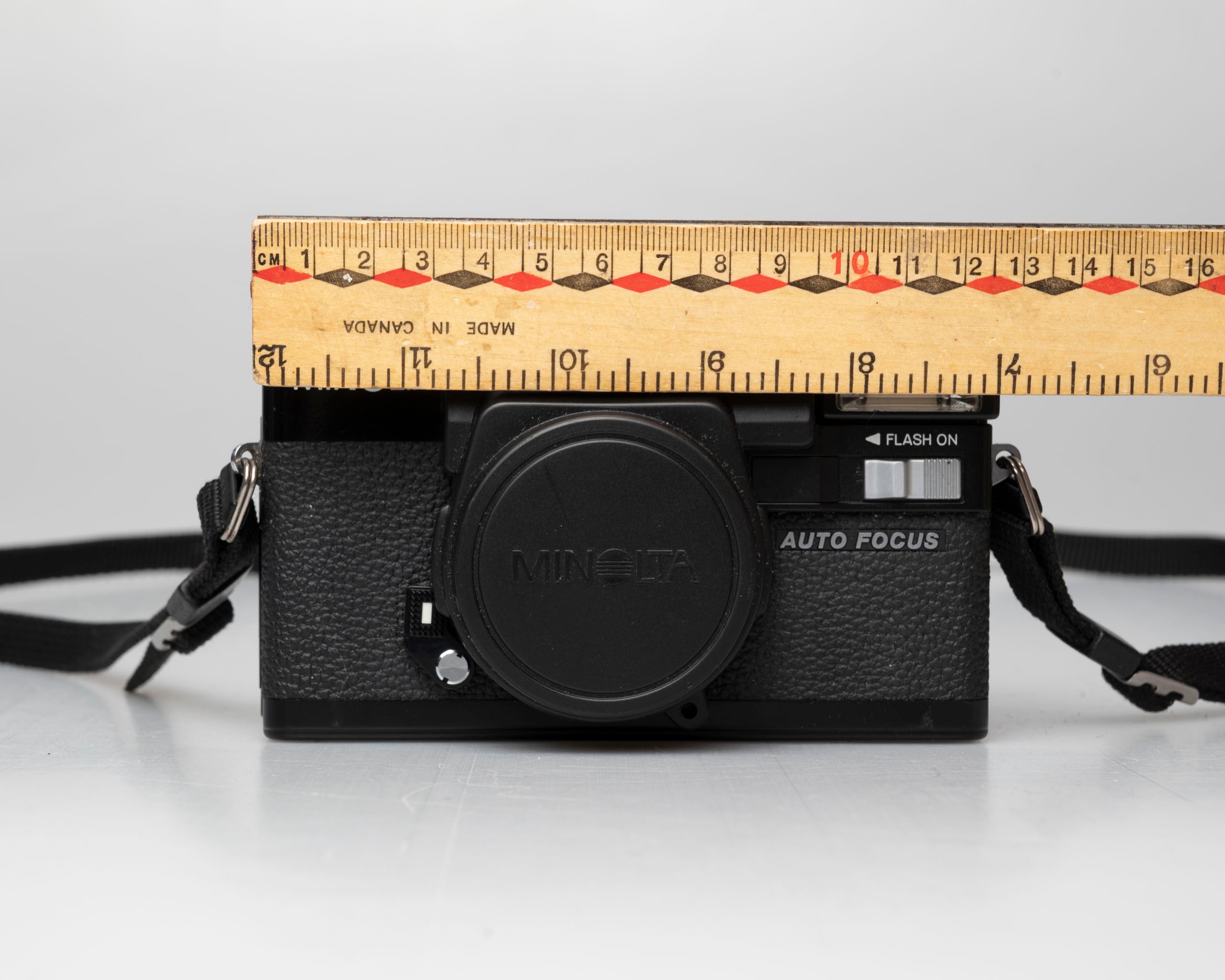 Minolta Hi-Matic AF2 35mm camera w/ box, case, & manual (serial