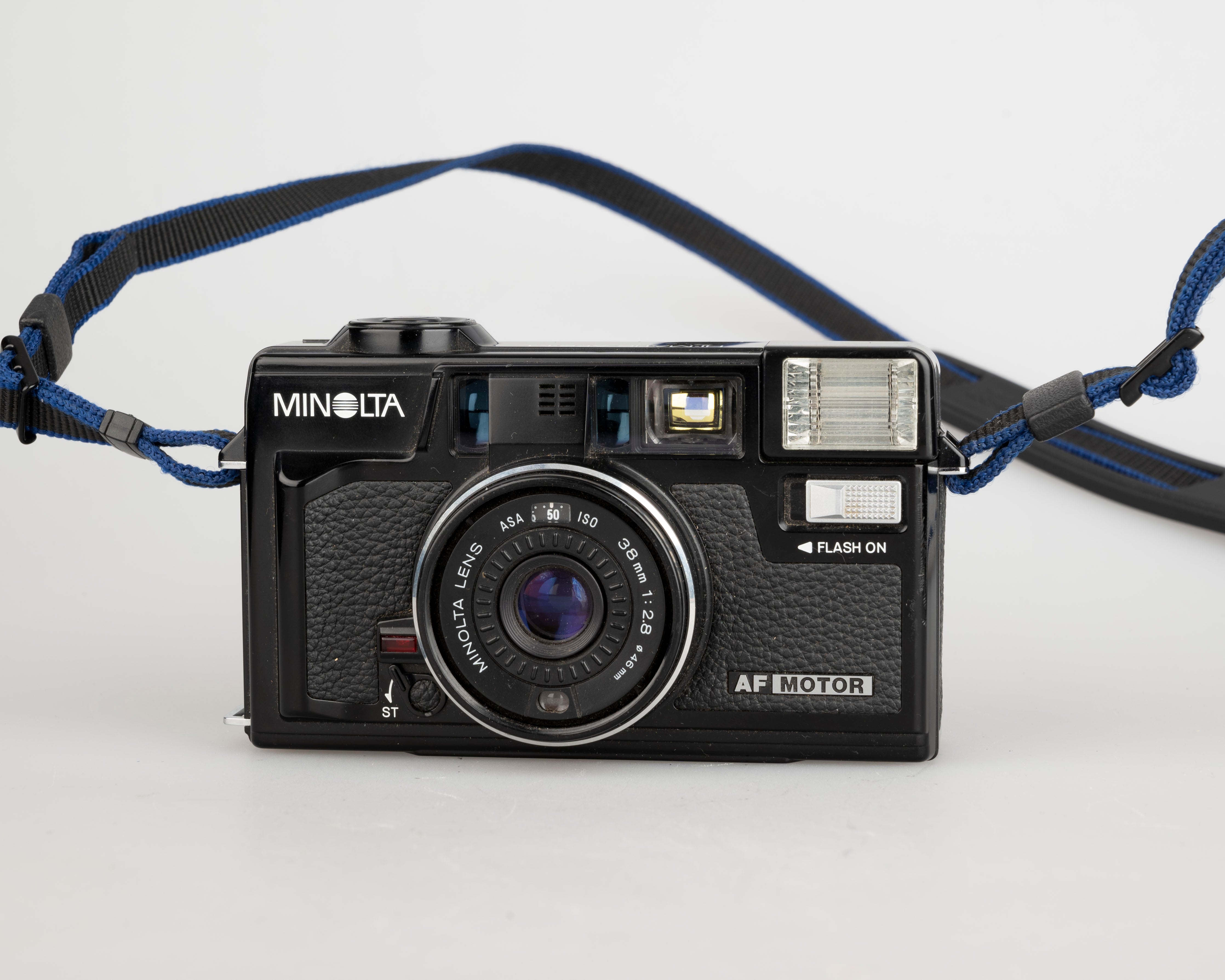 Minolta Hi-Matic AF2-M 35mm camera (serial 1310759) – New Wave Pool