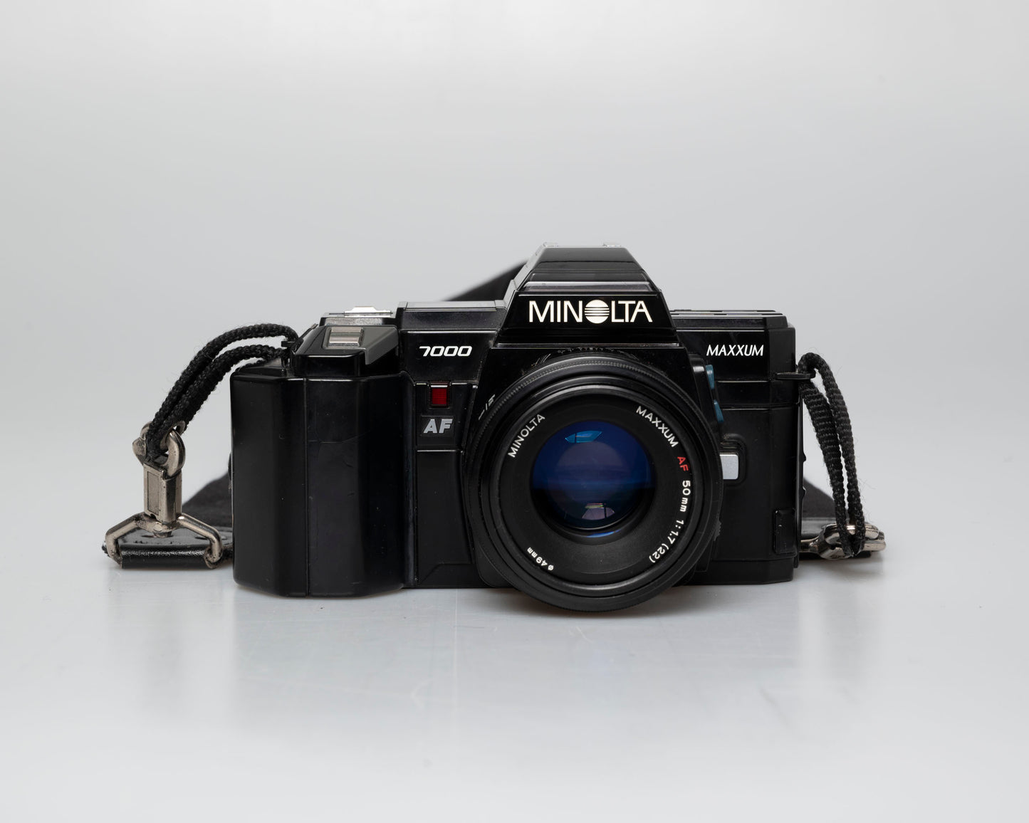 Minolta Maxxum 7000 35mm film SLR with 50mm f1.7 lens (serial 15033827) | film🎞tested