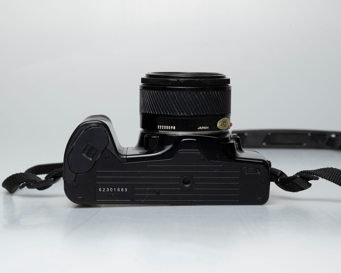 Minolta Dynax 3000i 35mm SLR avec objectif Minolta AF 50mm f1.7 + flash Program D 314i (numéro de série 62301669)