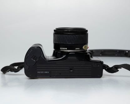 Minolta Dynax 3000i 35mm SLR avec objectif Minolta AF 50mm f1.7 + flash Program D 314i (numéro de série 62301669)