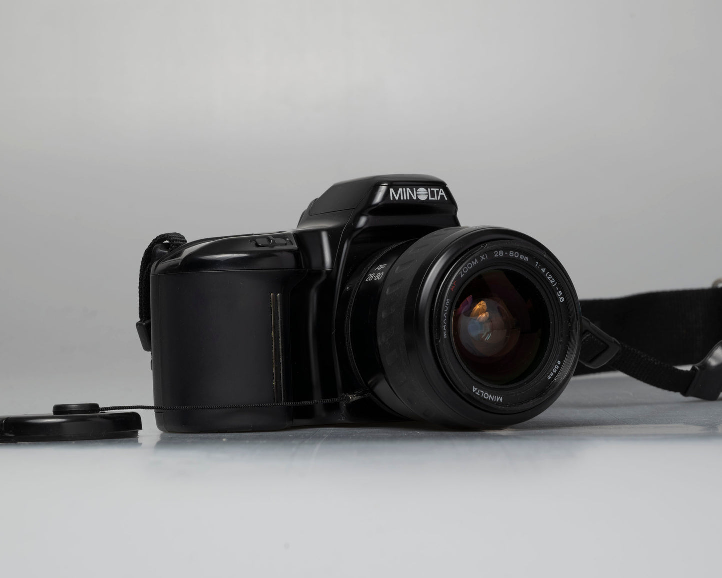 Minolta Maxxum 3xi 35mm film SLR w/ 28-80mm lens (serial 19125142)
