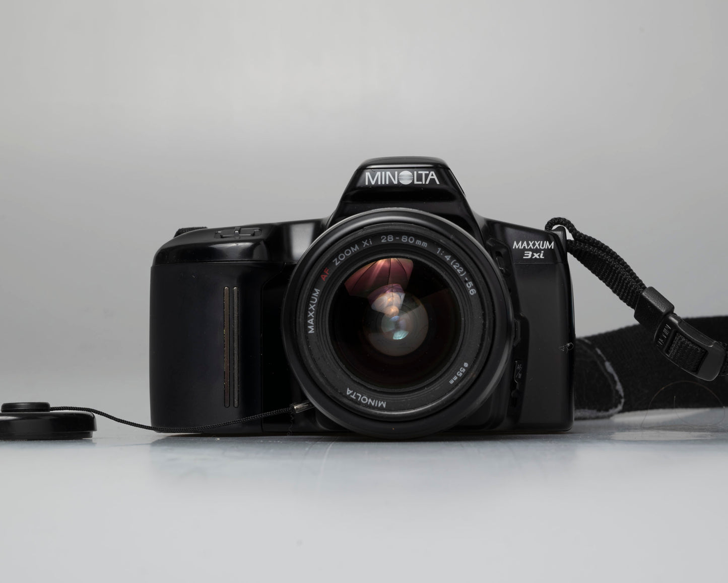 Minolta Maxxum 3xi 35mm film SLR w/ 28-80mm lens (serial 19125142)