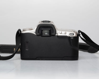 Minolta Maxxum STsi reflex 35 mm avec objectif 28-80 mm (série 91005445)