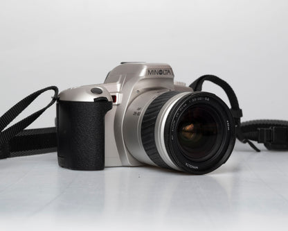 Minolta Maxxum STsi reflex 35 mm avec objectif 28-80 mm (série 91005445)