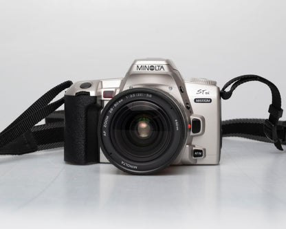 Minolta Maxxum STsi reflex 35 mm avec objectif 28-80 mm (série 91005445)