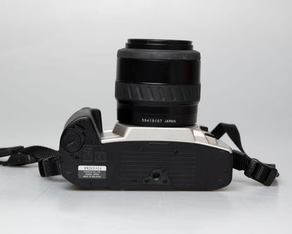 Minolta Maxxum XTsi 35mm film SLR w/ 35-70mm lens (serial 98201354)