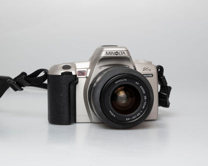 Minolta Maxxum XTsi 35mm film SLR w/ 35-70mm lens (serial 98201354)