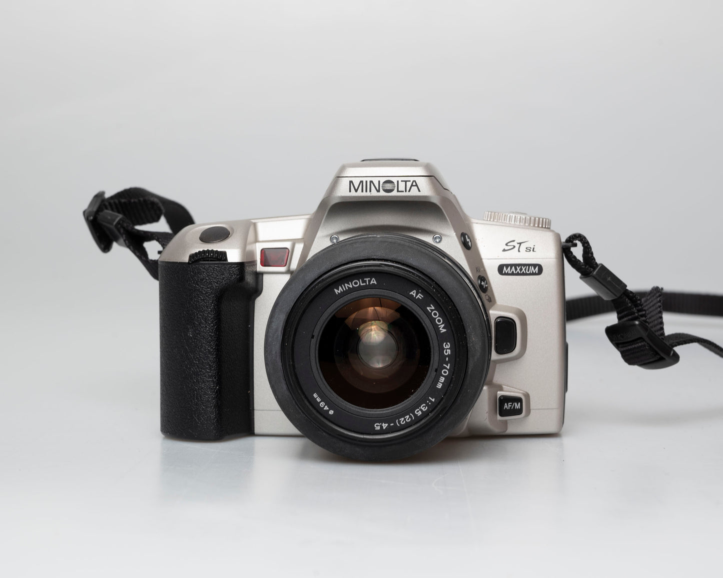 Minolta Maxxum XTsi 35mm film SLR w/ 35-70mm lens (serial 98201354)