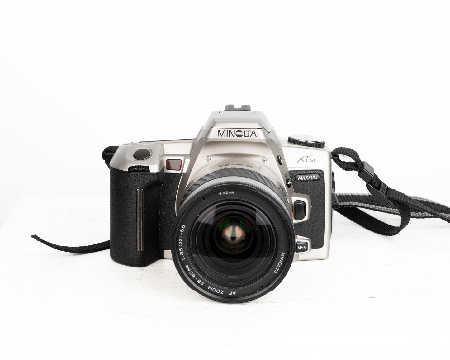 Minolta Maxxum XTsi reflex à film 35 mm avec objectif 28-80 mm + sac pour appareil photo Minolta + télécommande (série 94009570)