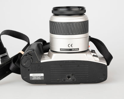 Reflex Minolta Maxxum QTsi 35 mm avec objectif 35-80 mm (série 99919519)