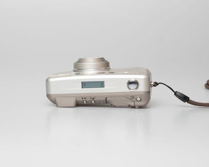 Minolta Riva Zoom 125 compact 35mm camera w/ case (serial 40016465)