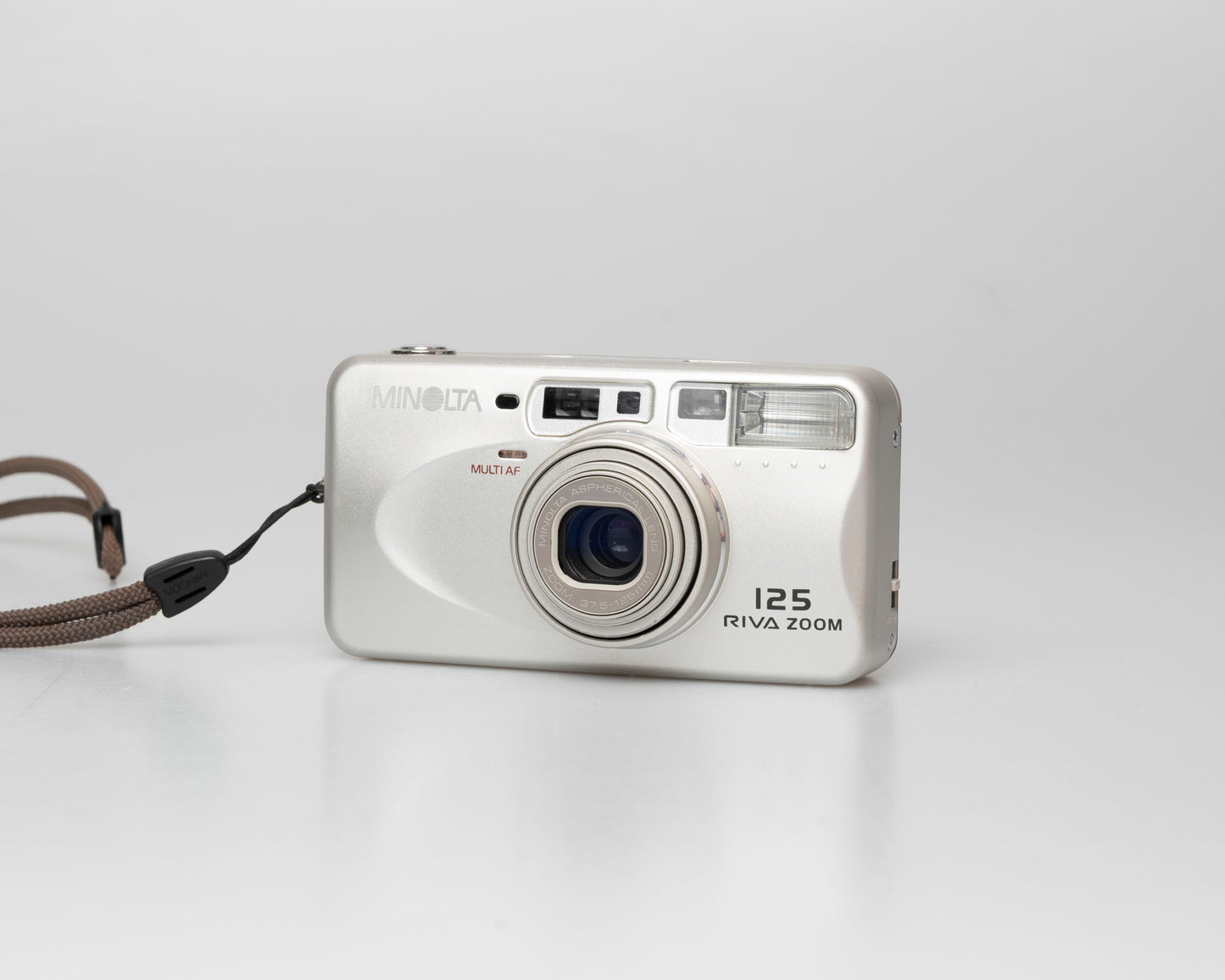Minolta Riva Zoom 125 compact 35mm camera w/ case (serial 40016465)