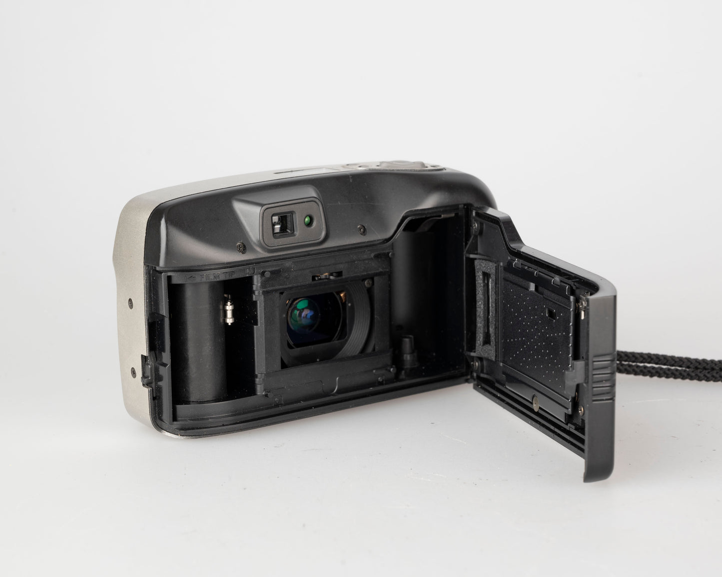 Minolta Zoom 70 35mm camera w/ case (serial 36143687)