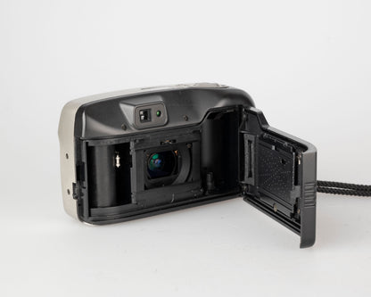 Minolta Zoom 70 35mm camera w/ case (serial 36143687)