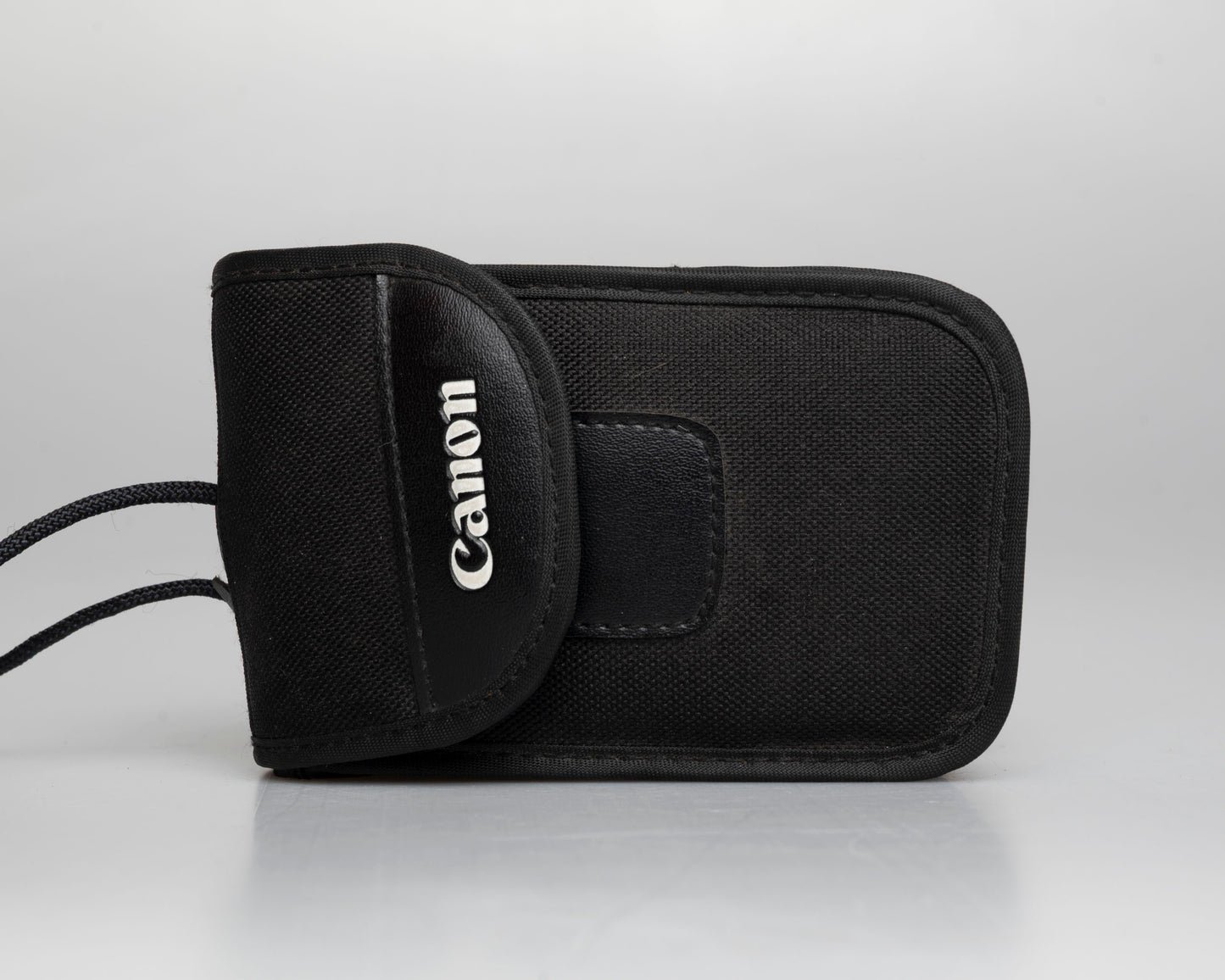 Canon Prima Zoom Shot 35mm film camera w/ case (serial 4615096)