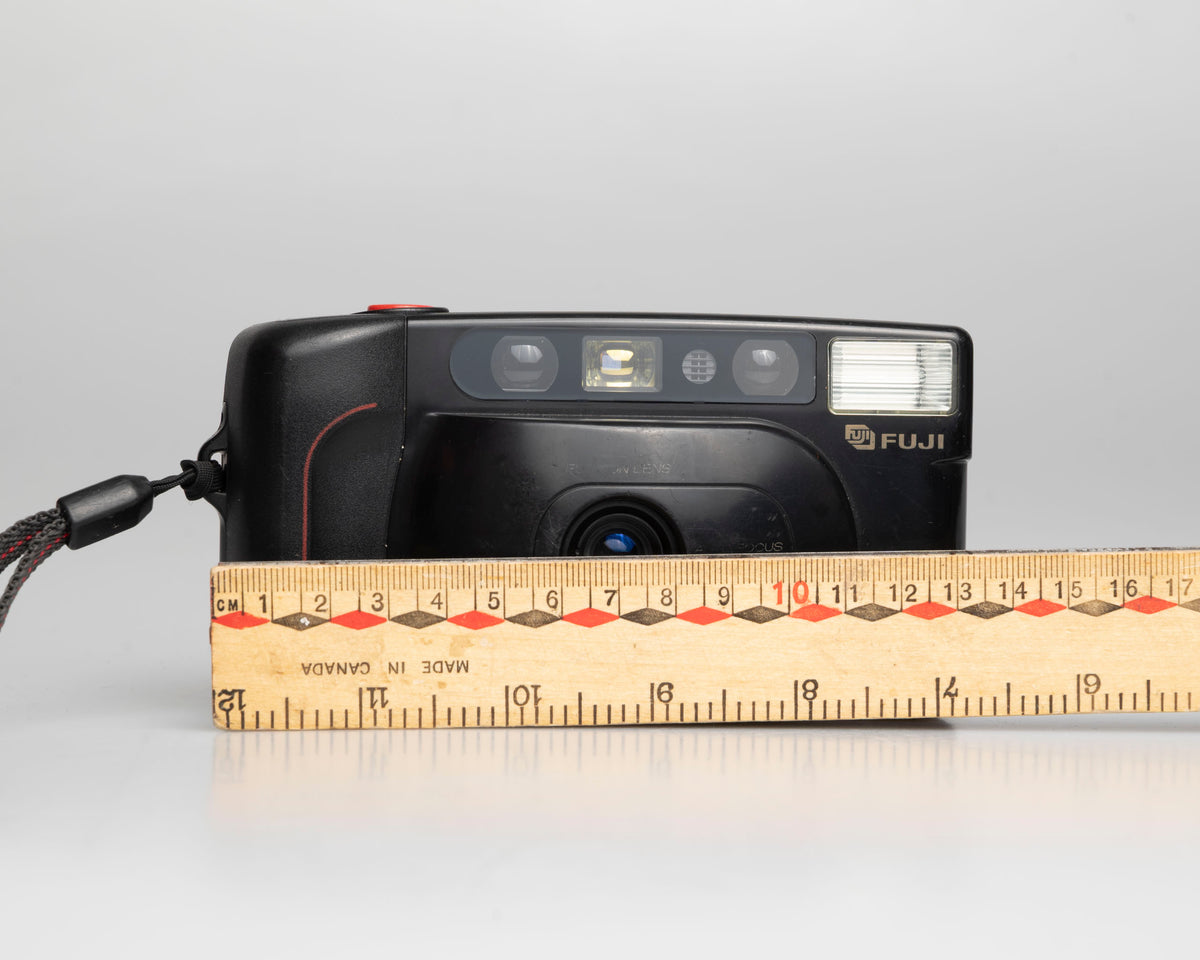 Fujifilm DL-60 35mm film camera (serial 20507903)