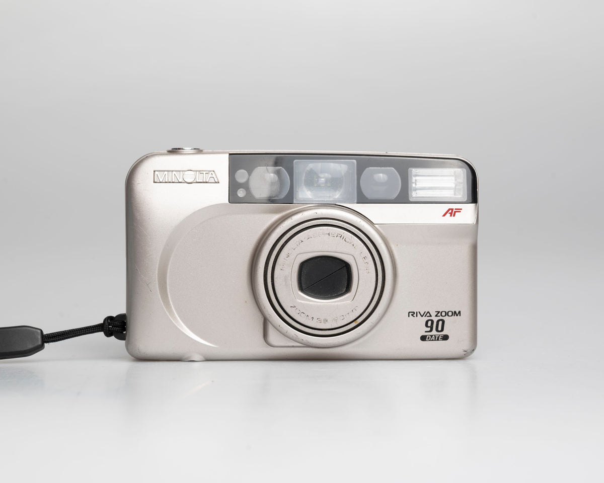 Minolta Riva Zoom 90 Date 35mm camera (serial 6049111)