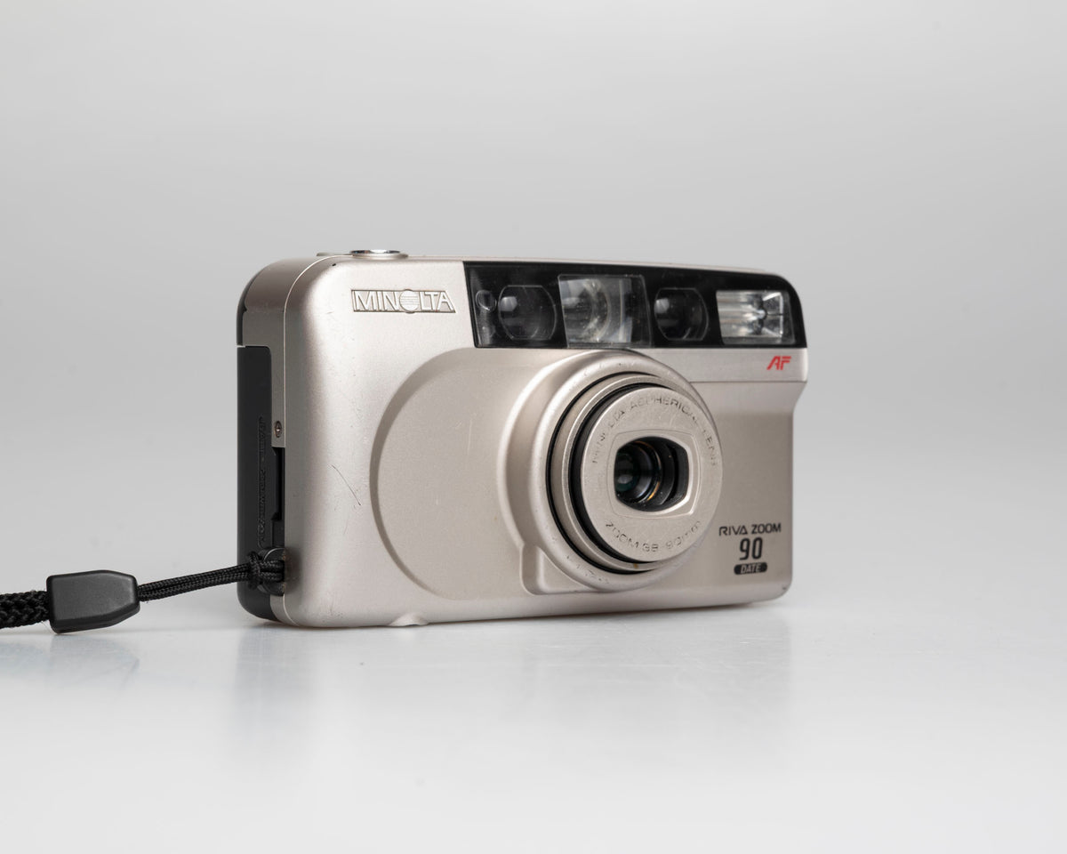 Minolta Riva Zoom 90 Date 35mm camera (serial 6049111)