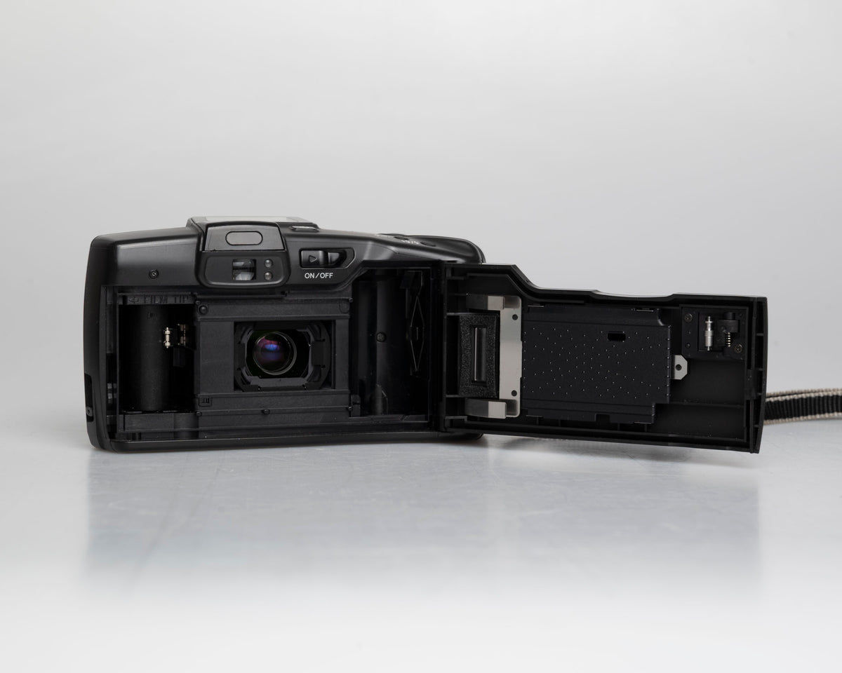Minolta Freedom Zoom 90c 35mm camera (serial 60102185)