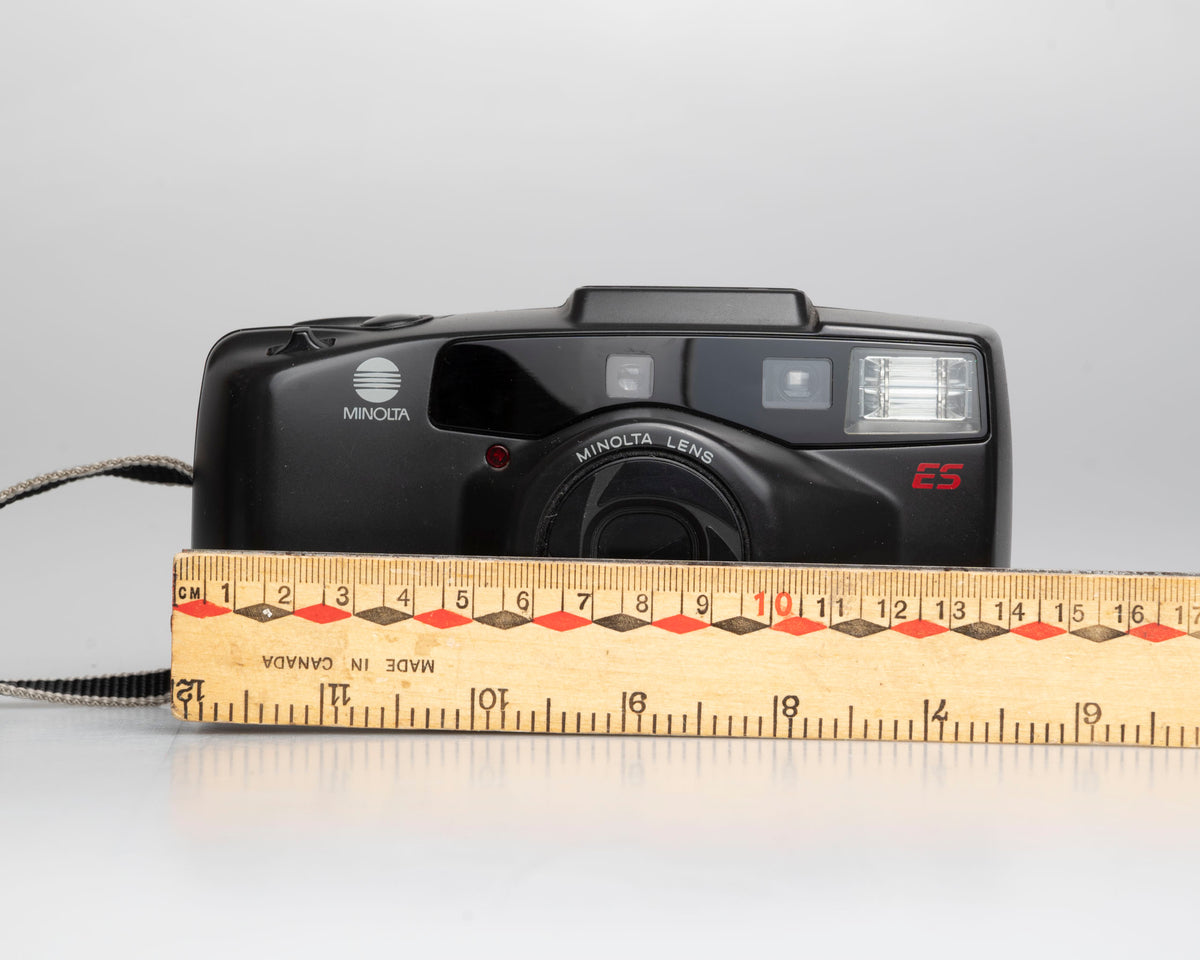 Minolta Freedom Zoom 90c 35mm camera (serial 60102185)