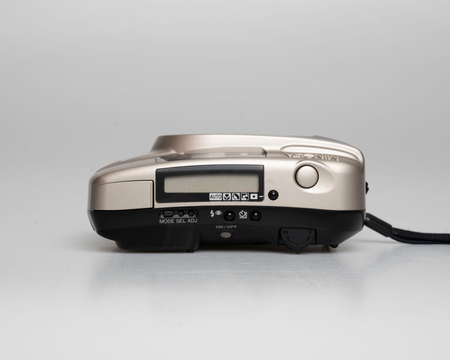 Minolta Supreme Freedom Zoom EX 35mm camera w/ case (serial 99802409)